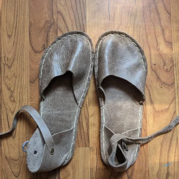 Atlantis Barefoot Sandals - Picture 2 of 3